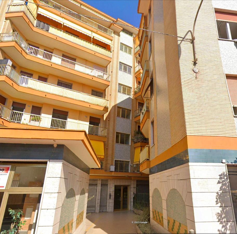 La Casa Della Posta Apartment Vallecrosia Bagian luar foto